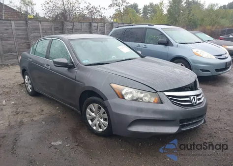 2011 Honda Accord 2.4 Lx z USA, uszkodzony, nr VIN 1HGCP2F32BA037751